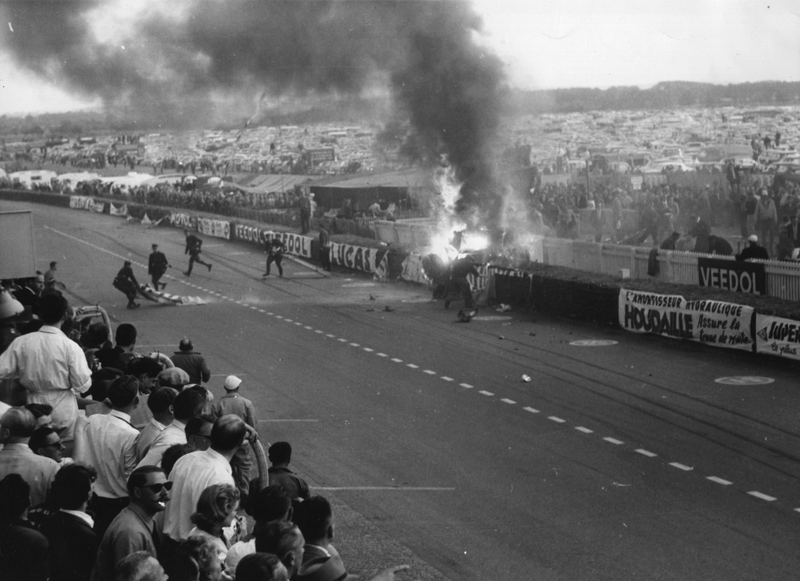 Illustration for article titled These Incredible Photos Show How Le Mans Evolved Over 84 Years